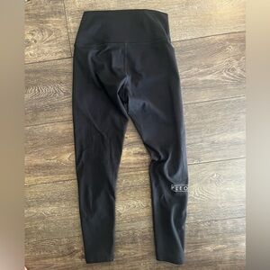 Lot of four Fleo size small leggings